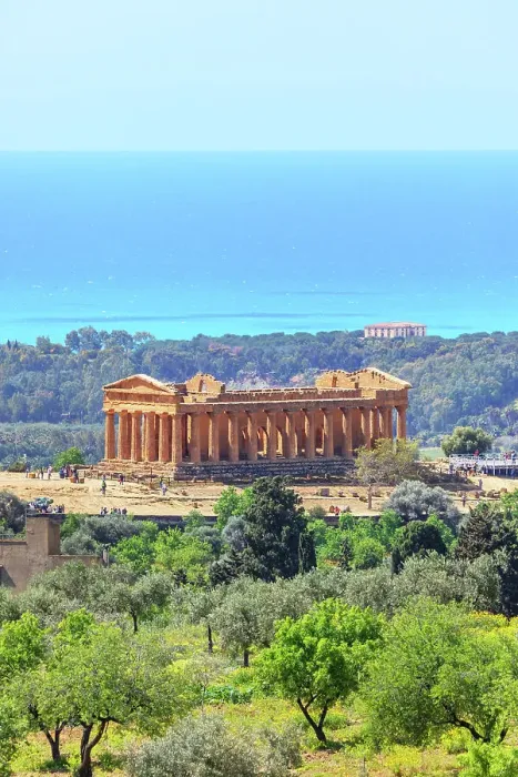 Framed Print : Temple of Concordia, Valley of Temples, Agrigento, Sicily, Italy Framed Print : Temple of Concordia, Valley of Temples, Agrigento, Sicily, Italy