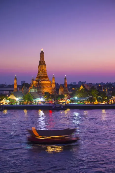 Framed Print : Temple of Dawn (Wat Arun) and Bangkok, Thailand Framed Print : Temple of Dawn (Wat Arun) and Bangkok, Thailand