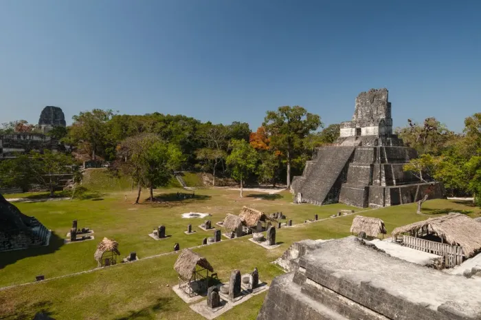 Framed Print : Temple II and Grand Plaza, Tikal mayan archaeological site, Guatemala