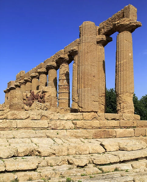 Temple of Juno Lacinia (450 BC), Valley of the Temples, Agrigento, Sicily, Italy
