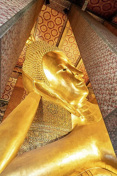 Temple of the Reclining Buddha, Wat Pho, Phra Nakhon District, Bangkok, Thailand