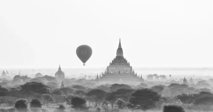 Framed Print : Temples of Bagan at sunrise, Mandalay, Burma (Myanmar) Framed Print : Temples of Bagan at sunrise, Mandalay, Burma (Myanmar)