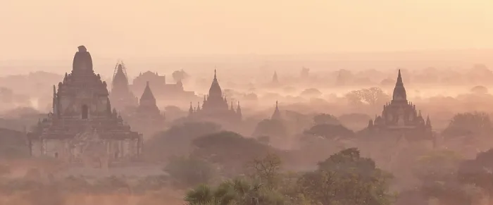 Framed Print : Temples and pagodas in a misty valley at dawn, Bagan, Mandalay region, Myanmar (Burma), Asia Framed Print : Temples and pagodas in a misty valley at dawn, Bagan, Mandalay region, Myanmar (Burma), Asia