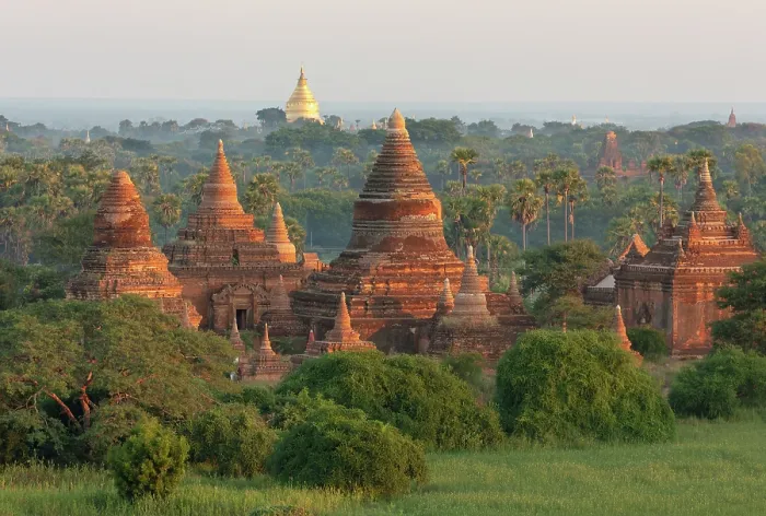 Framed Print : Temples and pagodas in the valley, Bagan (UNESCO World Heritage Site), Mandalay region, Myanmar (Burma), Asia Framed Print : Temples and pagodas in the valley, Bagan (UNESCO World Heritage Site), Mandalay region, Myanmar (Burma), Asia