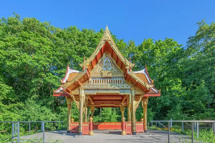 Framed Print : Thai-Sala at Chulalongkorn fountain, Spa gardens, Bad Homburg vor der Hoehe, Taunus, Hesse, Germay Framed Print : Thai-Sala at Chulalongkorn fountain, Spa gardens, Bad Homburg vor der Hoehe, Taunus, Hesse, Germay