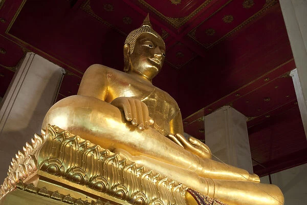 Thailand, Ayutthaya, Ayutthaya Historical Park, Buddha Statue in Wat Phra Mongkhon Bophit