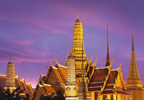 Thailand, bangkok, Grand Palace, Wat Phra Kaeo at dusk