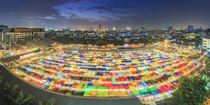Framed Print : Thailand, Bangkok, Talad Rod Fad Ratchada (Train night market) Framed Print : Thailand, Bangkok, Talad Rod Fad Ratchada (Train night market)