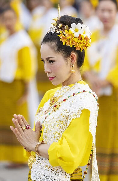 Thailand, Lampang, Wat Phrathat Lampang Luang, Thai dancer