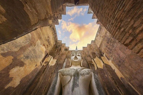 Thailand, Sukhothai province, Sukhothai, UNESCO World Heritage site, Wat Si Chum, low view