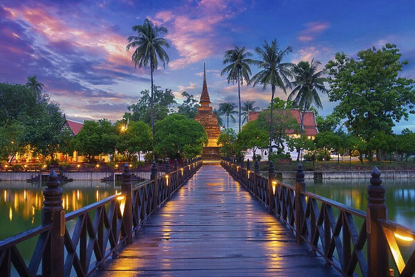 Thailand, Sukhothai province, Sukhothai, UNESCO World Heritage site, Wat Traphang Thong
