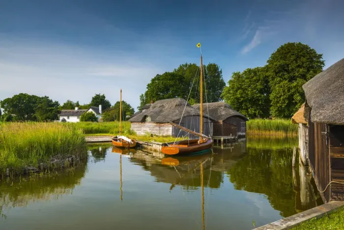 Framed Print : Thatched Boathouses & Sailboats, Hickling, Norfolk Broads National Park, Norfolk, England Framed Print : Thatched Boathouses & Sailboats, Hickling, Norfolk Broads National Park, Norfolk, England