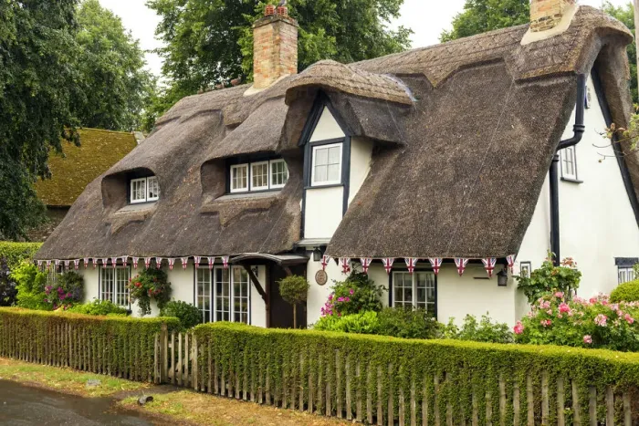 Framed Print : Thatched Cottage, Houghton, Cambridgeshire, England