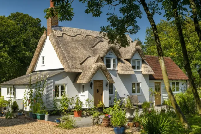 Framed Print : Thatched Cottage, near Sudbury, Suffolk, England