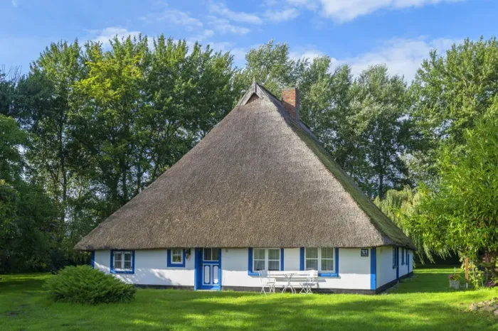Framed Print : Thatched roof house at Freesenort, Rugen, Germany Framed Print : Thatched roof house at Freesenort, Rugen, Germany