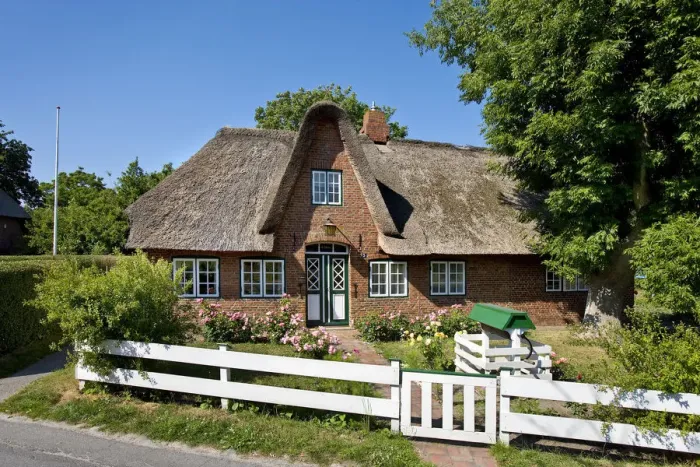 Framed Print : Thatched roof house, Keitum, Sylt Island, North Frisian Islands, Schleswig Holstein
