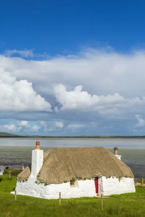 Framed Print : Thatched traditional cottage, North Uist, Outer Hebrides, Scotland Framed Print : Thatched traditional cottage, North Uist, Outer Hebrides, Scotland
