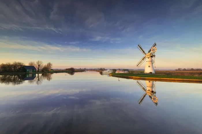 Framed Print : Thurne Mill Reflecting in River Thurne Framed Print : Thurne Mill Reflecting in River Thurne