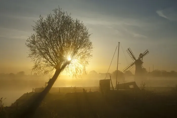 Framed Print : Thurne Mill at Sunrise, Norfolk Broads National Park, England Framed Print : Thurne Mill at Sunrise, Norfolk Broads National Park, England