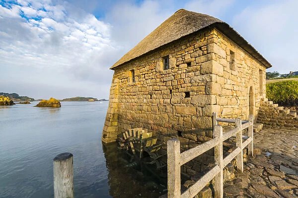 Tide mill on Bra hat island, Ca'tes-d Armor, Brittany, France