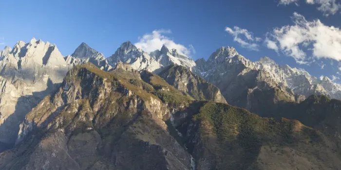 Framed Print : Tiger Leaping Gorge and Jade Dragon Snow Mountain (Yulong Xueshan), Yunnan, China Framed Print : Tiger Leaping Gorge and Jade Dragon Snow Mountain (Yulong Xueshan), Yunnan, China