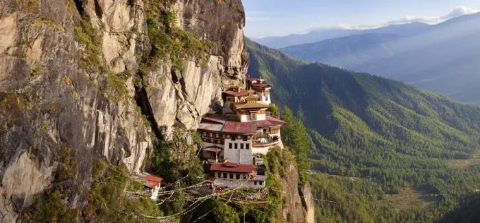 Framed Print : Tigers Nest (Taktsang Goemba), Paro Valley, Bhutan Framed Print : Tigers Nest (Taktsang Goemba), Paro Valley, Bhutan