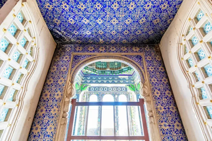 Framed Print : Tiled Window in The City Palace, Udaipur, Rajasthan, India, South Asia Framed Print : Tiled Window in The City Palace, Udaipur, Rajasthan, India, South Asia