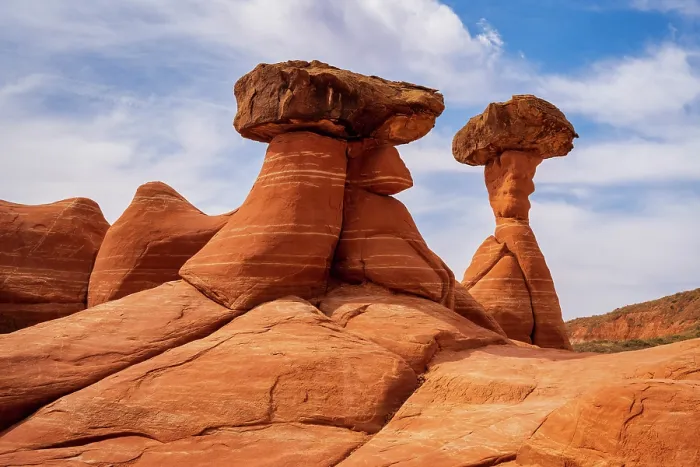 Framed Print : Toadstool hoodoos in Grand Staircase-Escalante National Monument, Utah, USA Framed Print : Toadstool hoodoos in Grand Staircase-Escalante National Monument, Utah, USA