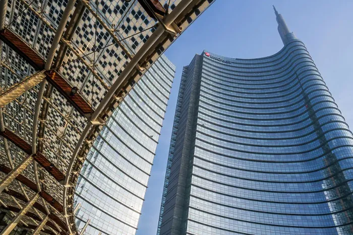 Framed Print : Torre Unicredit, Porta Nuova business district, Milan, Lombardy, Italy Framed Print : Torre Unicredit, Porta Nuova business district, Milan, Lombardy, Italy