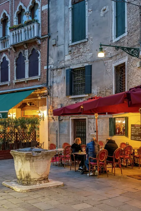 Framed Print : Tourists seated in an outdoor cafe, Campo San Giacomo, Sestiere Santa Croce, Venice, Veneto, Italy Framed Print : Tourists seated in an outdoor cafe, Campo San Giacomo, Sestiere Santa Croce, Venice, Veneto, Italy