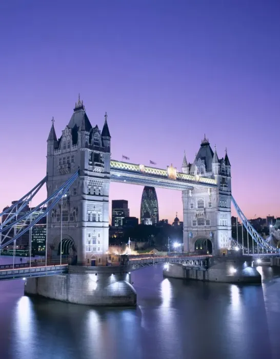 Framed Print : Tower Bridge & Thames River / Night View Framed Print : Tower Bridge & Thames River / Night View