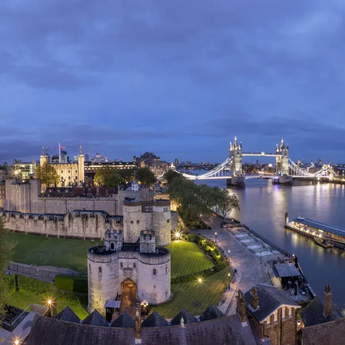 Framed Print : Tower Bridge, Tower of London and River Thames, London, England, UK Framed Print : Tower Bridge, Tower of London and River Thames, London, England, UK
