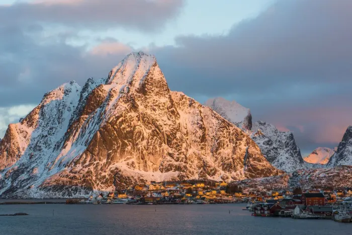 Framed Print : The town of Reine at sunrise, Lofoten Islands, Norway Framed Print : The town of Reine at sunrise, Lofoten Islands, Norway