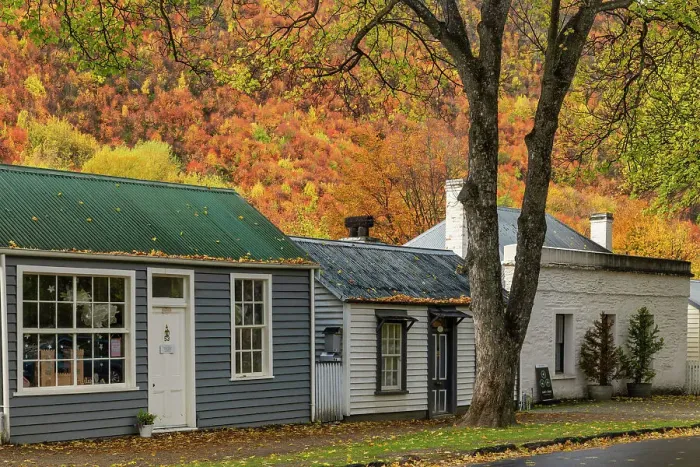 Framed Print : Traditiional Buildings in Autumn, Arrowtown, South Island, New Zealand