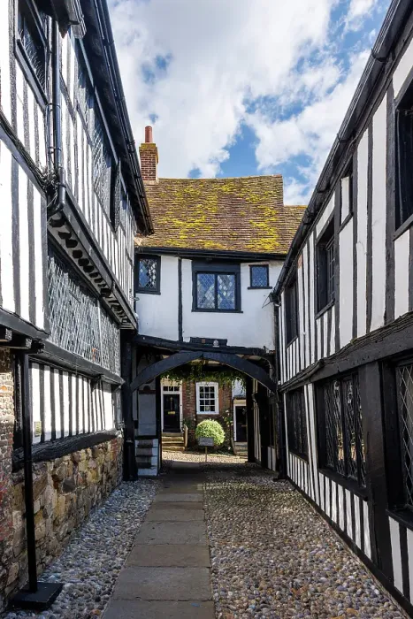 Framed Print : Traditional Architecture at the Mermaid Inn, Rye, East Sussex, Sussex, England, UK Framed Print : Traditional Architecture at the Mermaid Inn, Rye, East Sussex, Sussex, England, UK