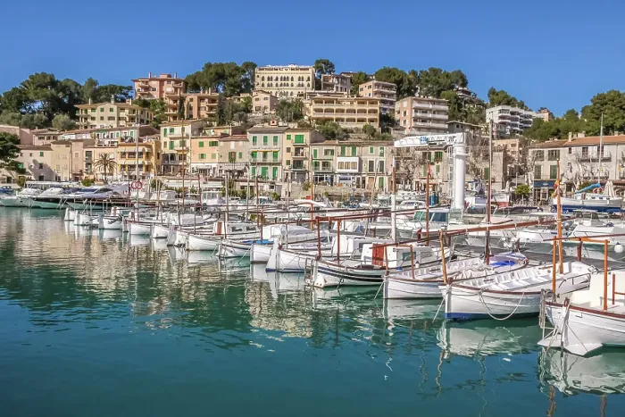 Framed Print : Traditional boats in the harbor of Port de Soller, Mallorca, Balearic Islands, Spain Framed Print : Traditional boats in the harbor of Port de Soller, Mallorca, Balearic Islands, Spain