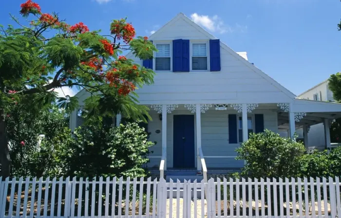 Framed Print : Traditional clapboard house in Harbour Island Framed Print : Traditional clapboard house in Harbour Island