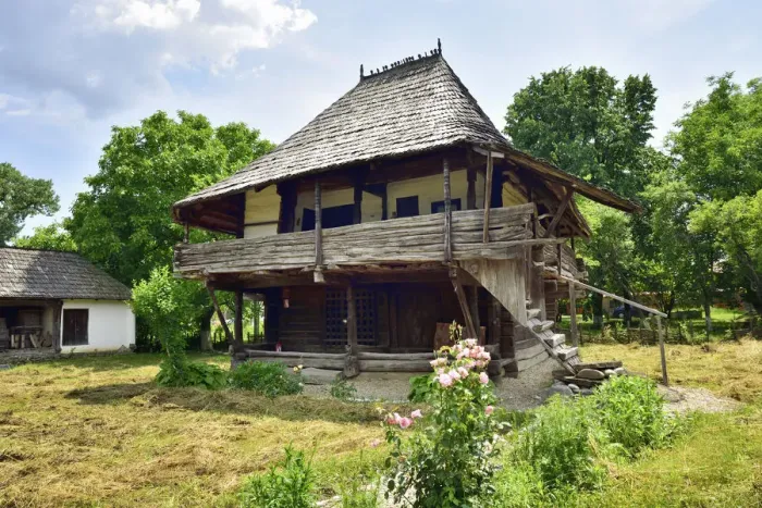 Framed Print : Traditional farmhouse. Museum of Viticulture and Tree Growing, Golesti. Arges County Framed Print : Traditional farmhouse. Museum of Viticulture and Tree Growing, Golesti. Arges County