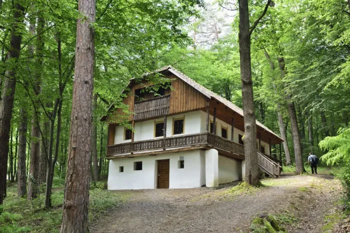 Framed Print : Traditional house in the forest. Bran, Brasov county Framed Print : Traditional house in the forest. Bran, Brasov county