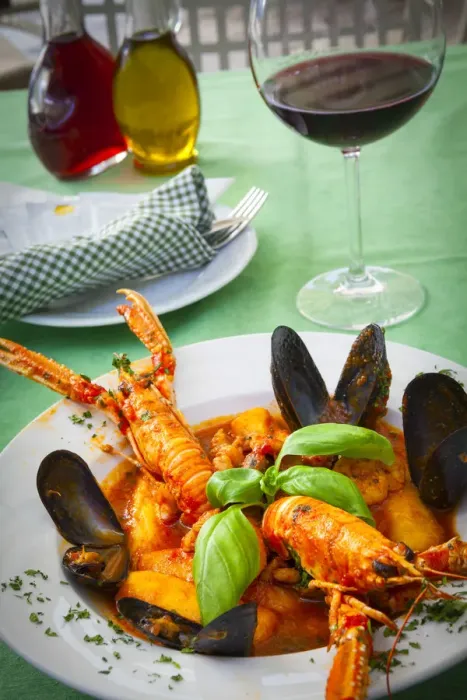 Framed Print : Traditional local dish of stuffed Gnocchi & seafood, Stari Grad (Old Town), Split Framed Print : Traditional local dish of stuffed Gnocchi & seafood, Stari Grad (Old Town), Split