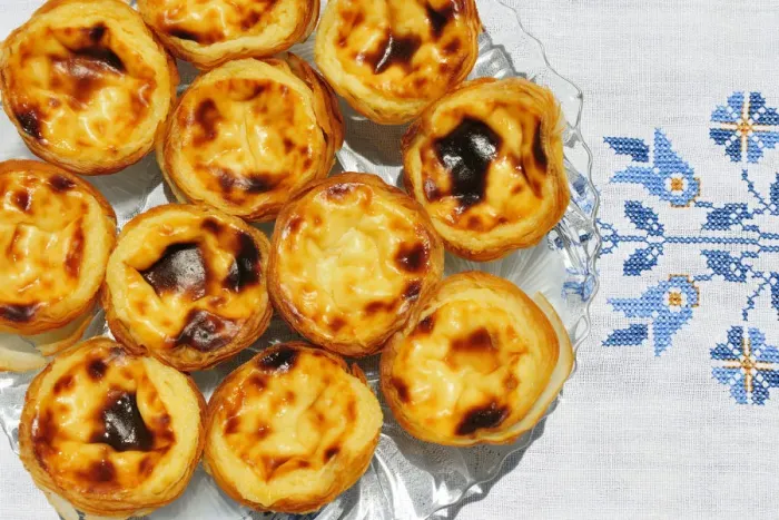 Framed Print : Traditional pasteis de nata (custard tarts). Belem, Lisboa Framed Print : Traditional pasteis de nata (custard tarts). Belem, Lisboa