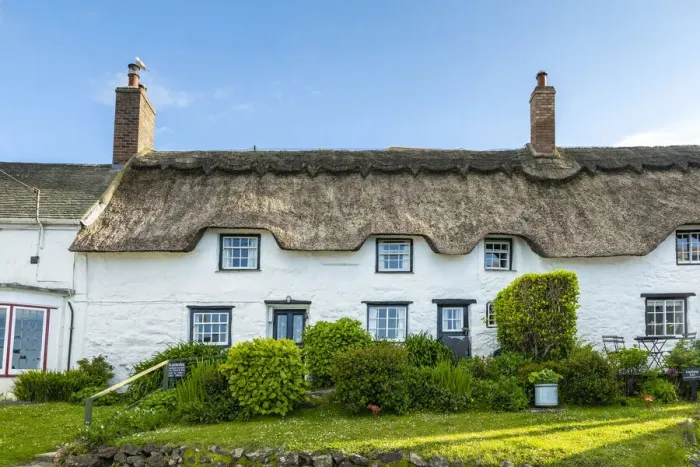 Framed Print : Traditional thatched cottage, Coverack, Cornwall, England, UK Framed Print : Traditional thatched cottage, Coverack, Cornwall, England, UK