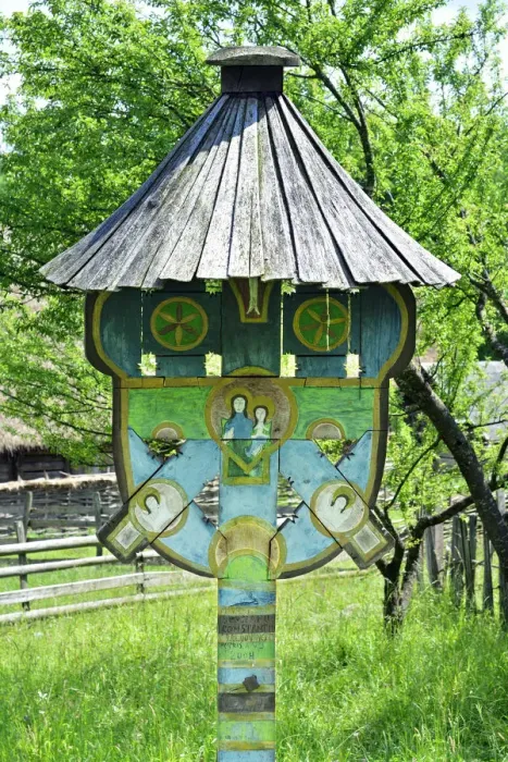 Framed Print : Traditional wooden crossroad cross of Romania Framed Print : Traditional wooden crossroad cross of Romania