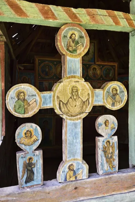 Framed Print : Traditional wooden crossroad crucifix, Bunesti, Valcea county
