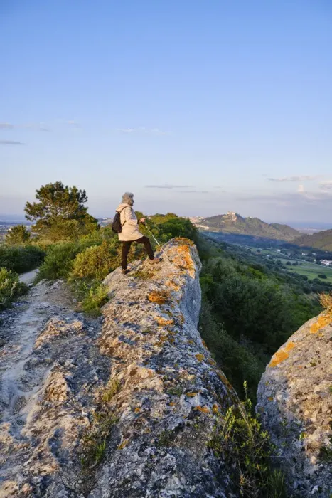 Framed Print : Tranquil walking trail along Serra do Louro mountain range, Arrabida Nature Park