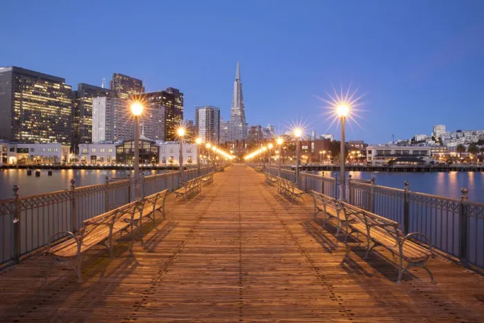 Framed Print : The Transamerica Pyramid and cityscape, San Francisco, California, USA Framed Print : The Transamerica Pyramid and cityscape, San Francisco, California, USA