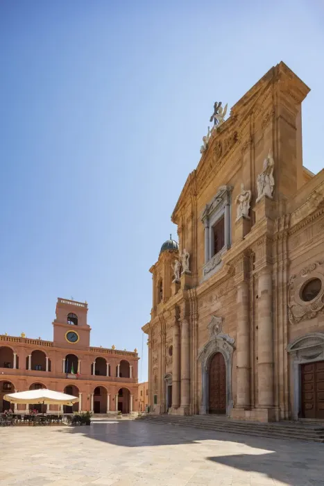 Framed Print : Trapani, Sicily. Cathewdral in Marsala town center Framed Print : Trapani, Sicily. Cathewdral in Marsala town center