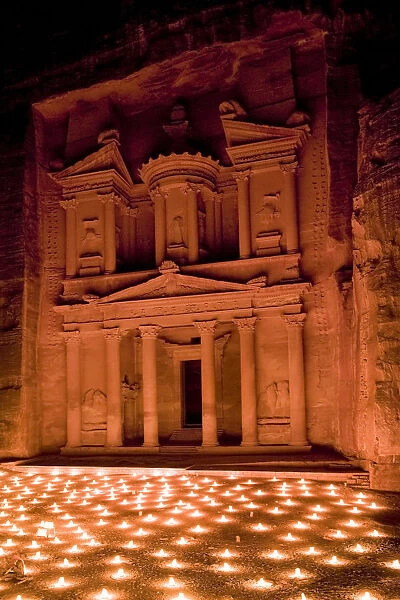 The Treasury (Al Khazneh), Petra (UNESCO world heritage site), Jordan