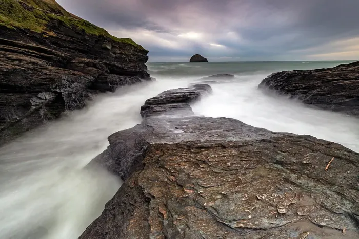 Framed Print : Trebarwith Strand, North Cornwall, England Framed Print : Trebarwith Strand, North Cornwall, England