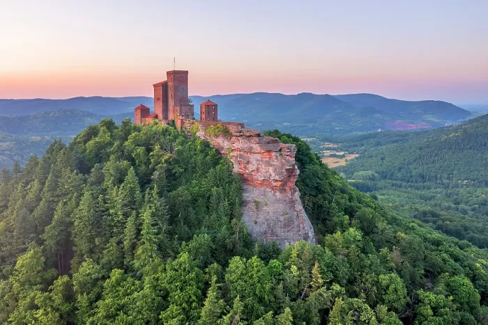 Framed Print : Trifels castle in evening light, Annweiler am Trifels, German Wine Route, Palatinate Forest, Wasgau, Southern Wine Route, Rhineland-Palatinate, Germany
